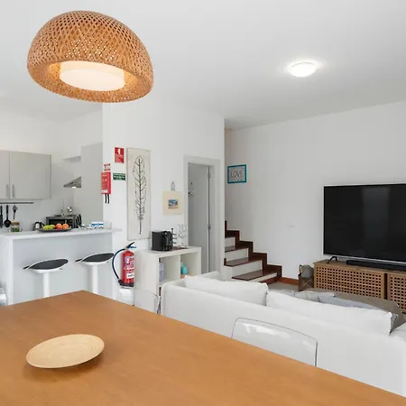 Sea-esta By An Island Holiday home